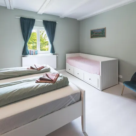 Vakantiehuis Luxurioes Renovierte Scheunen Mit Privatem Wellnessbereich *