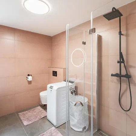 Vakantiehuis Luxurioes Renovierte Scheunen Mit Privatem Wellnessbereich *